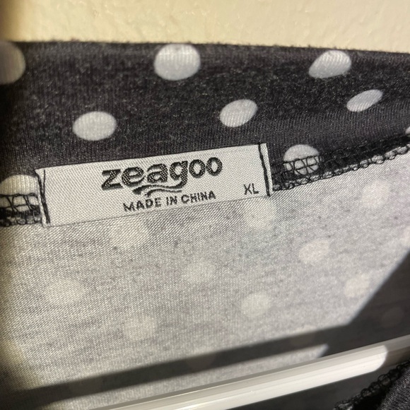 Women’s Zeagoo black and white polkadot long sleeve sweater-XL - Picture 2 of 6